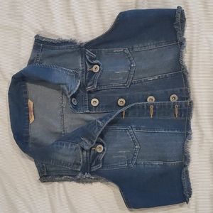Juniors Denim Vest. Size XL